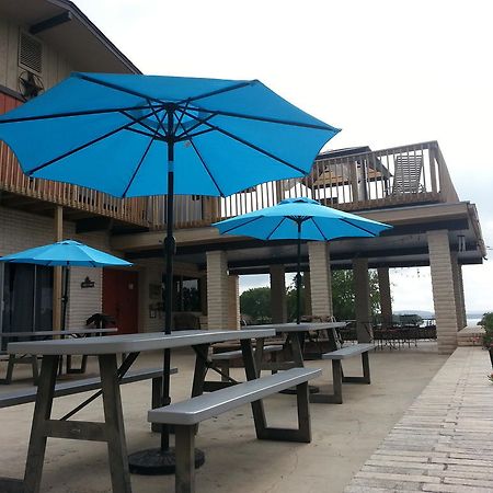 Lodge At Turkey Cove Canyon Lake Exterior photo