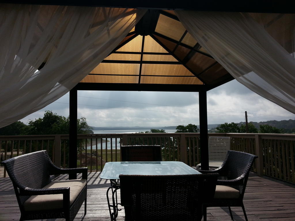 Lodge At Turkey Cove Canyon Lake Exterior photo